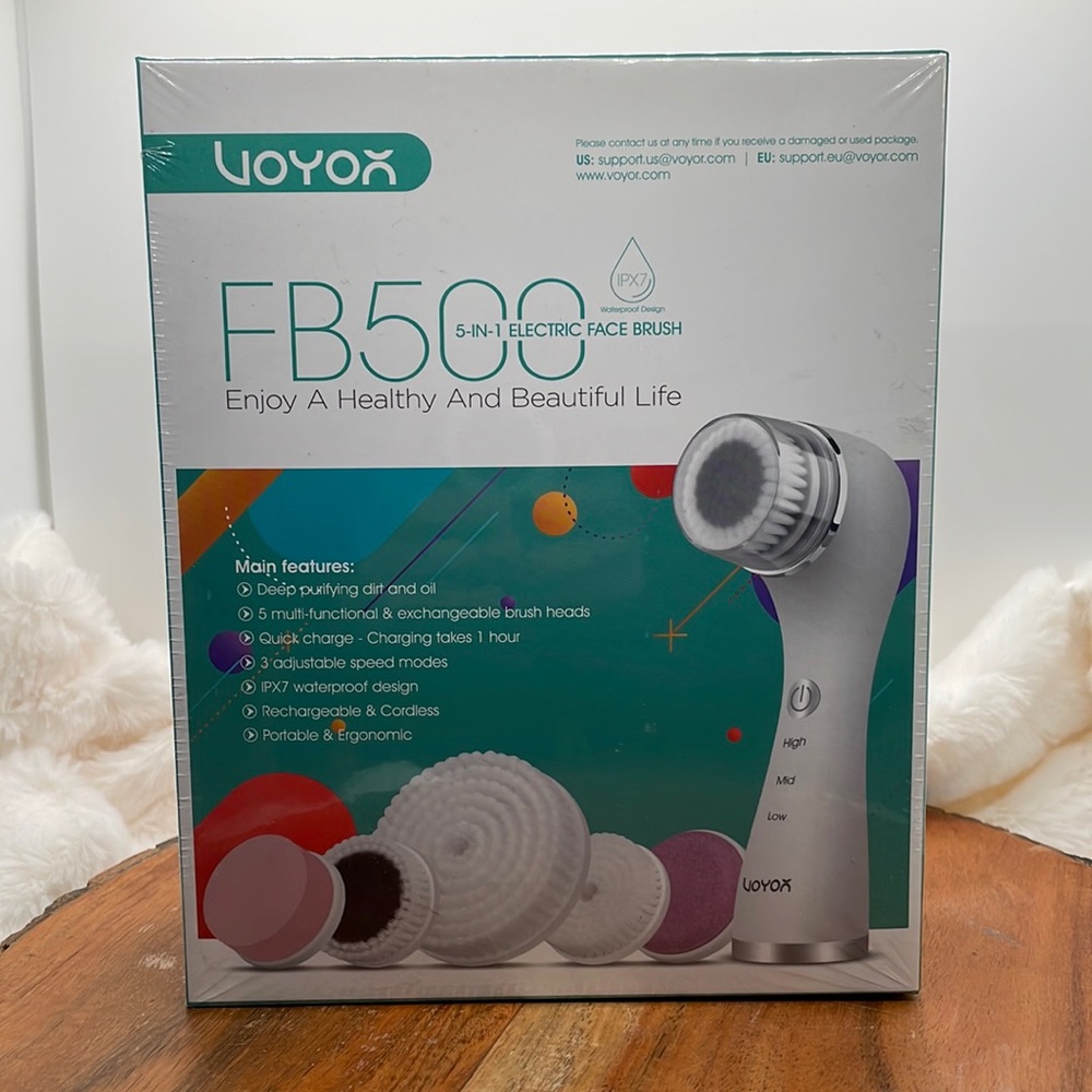VOYOR Facial Cleansing Brush FB500 NIB
